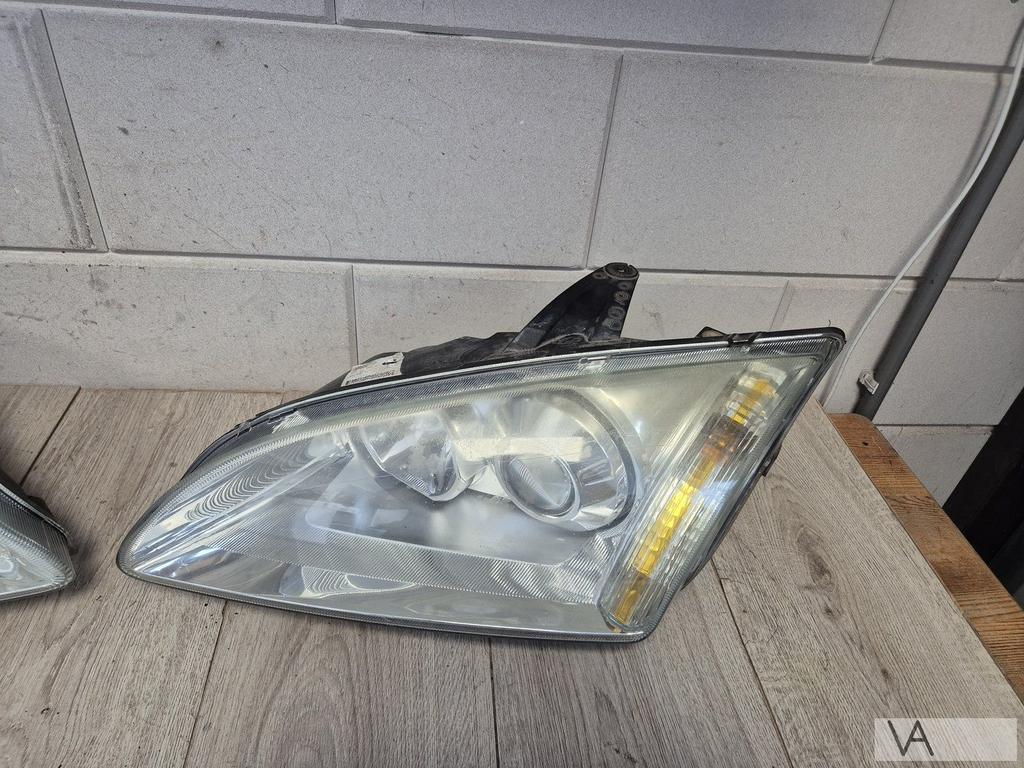 Koplamp set XENON Ford Focus 2004 - 2007 origineel €200 set, Gebruikt, -, -, Ophalen of Verzenden