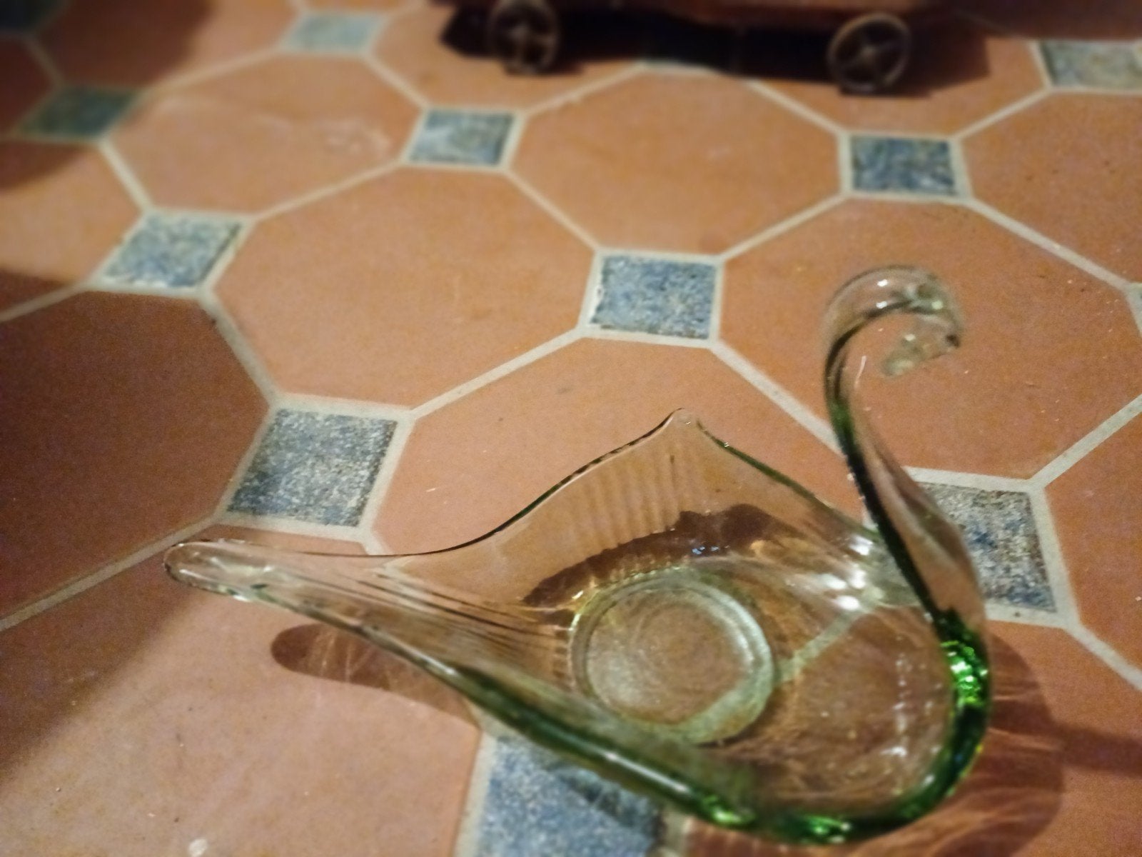 Vintage glazen zwaan schaal - Groen glas, Ophalen of Verzenden