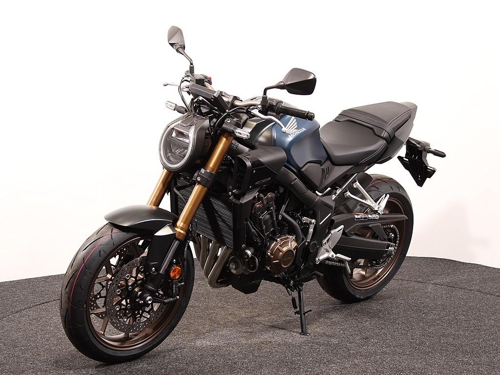 Honda CB 650 RC, Bedrijf, Naked bike