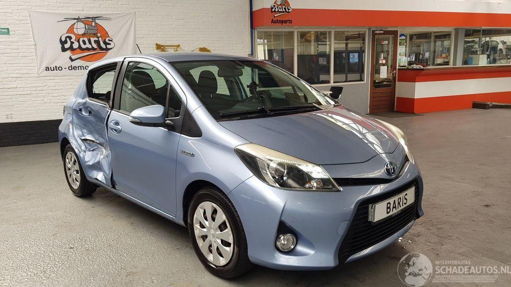 Toyota Yaris 1.5 16V HYBRID AUT ELEKTRISCH-BENZ 1.497CC 74KW, Auto diversen, Schadeauto's, Automaat, 1497 cc, Blauw, Hybride Elektrisch/Benzine
