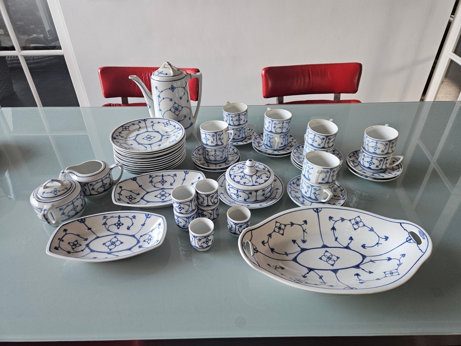 Jäger Eisenberg servies - Blau Saks - Compleet servies, Huis en Inrichting, Ophalen, Zo goed als nieuw, Porselein, Overige stijlen