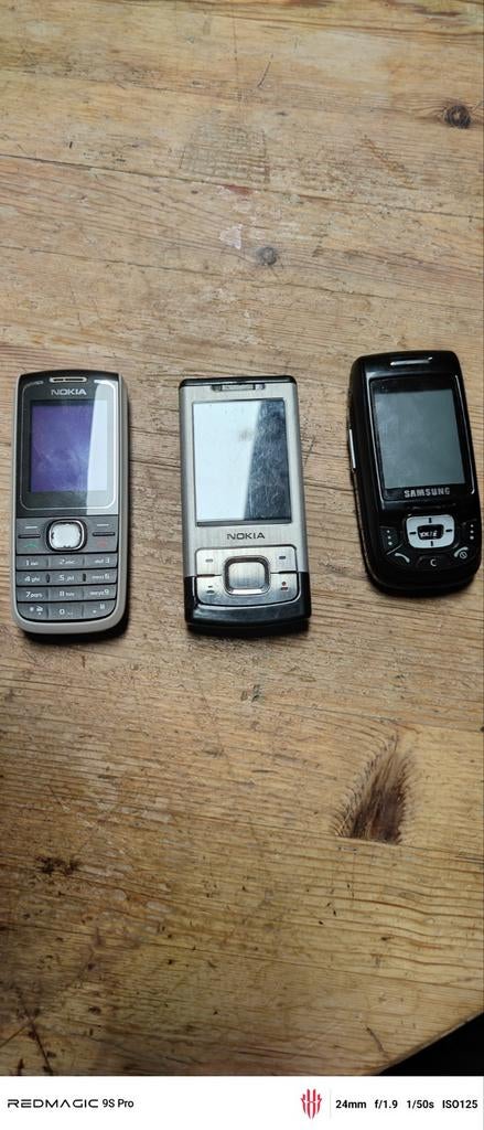 2 Nokia telefoons en 1 Samsung D500 - Werken perfect, Gebruikt, Zwart, Fysiek toetsenbord, Ophalen of Verzenden