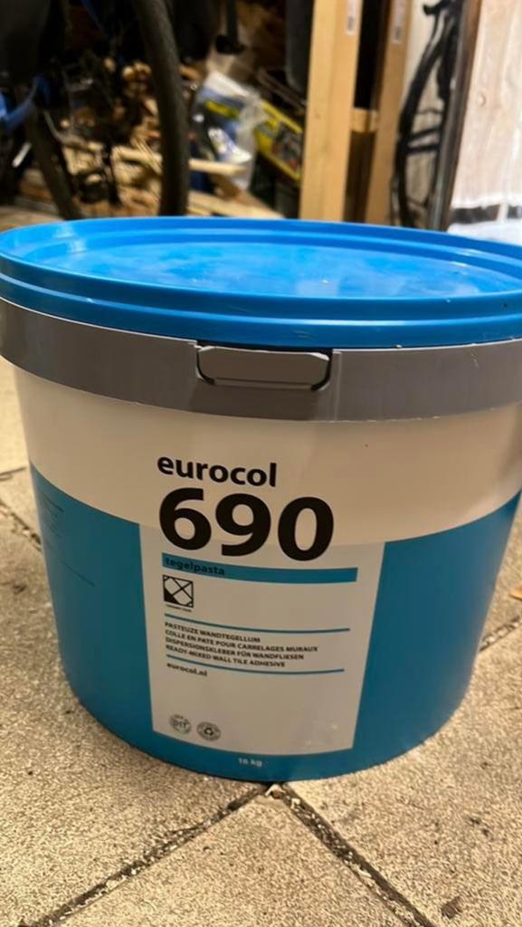Tegellijm Eurocol 690 (16 kg en voor 3/4 vol), Doe-het-zelf en Verbouw, Tegels, Ophalen, Overige materialen, Wandtegels, Nieuw