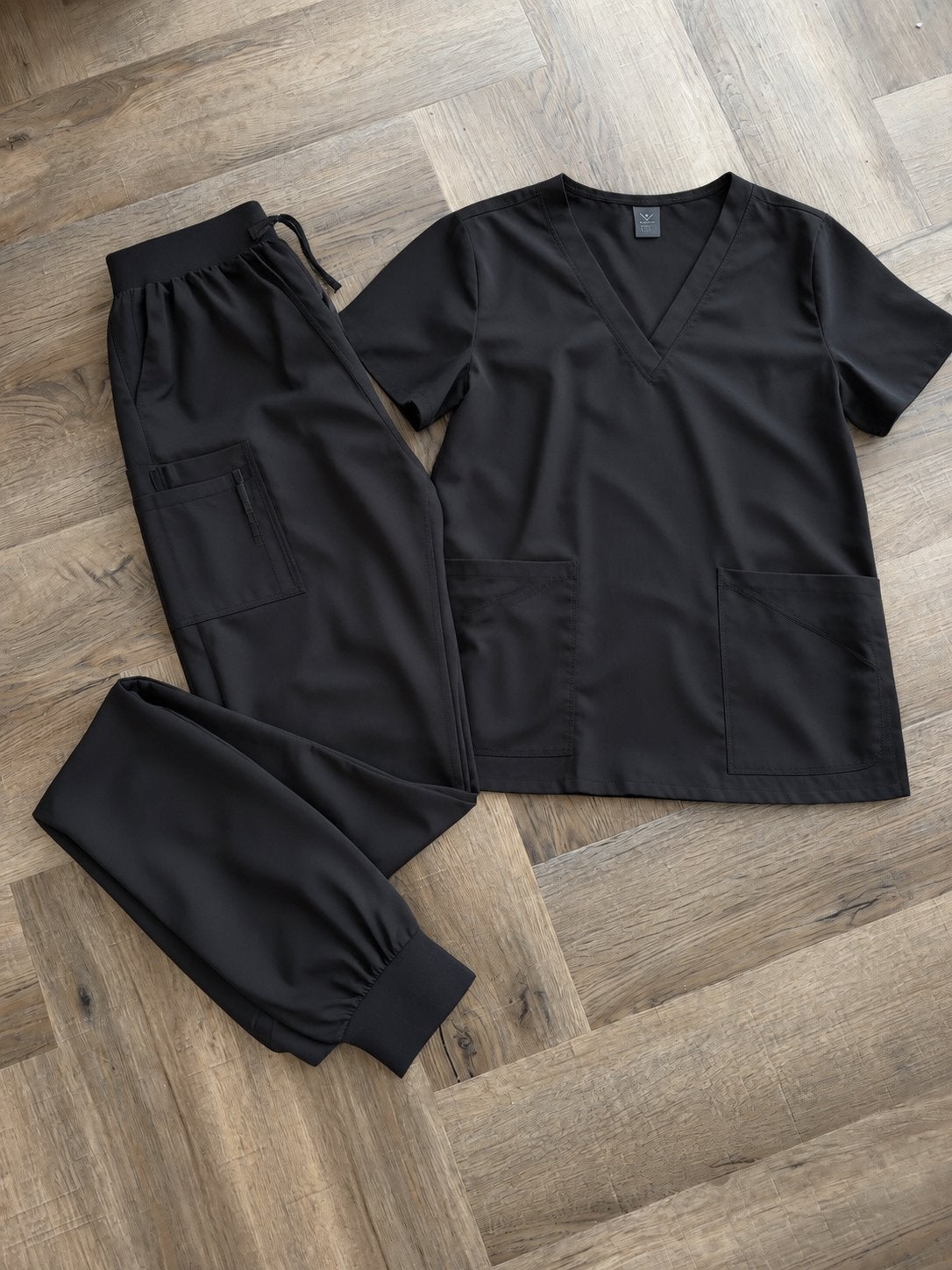 Nieuw zwart zorg-/werkkleding setje - Broek + Top Maat M, Ophalen of Verzenden, Nieuw