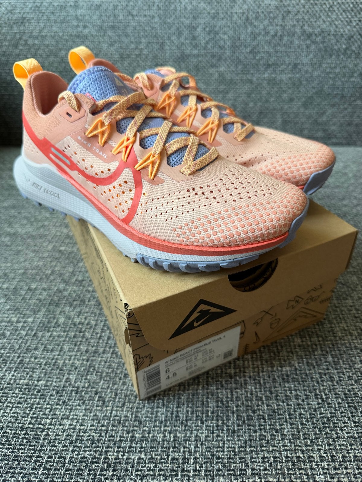 Nieuwe Nike Pegasus Trail 4 - Maat 36.5, Sportschoenen, Nieuw, Oranje, Ophalen of Verzenden