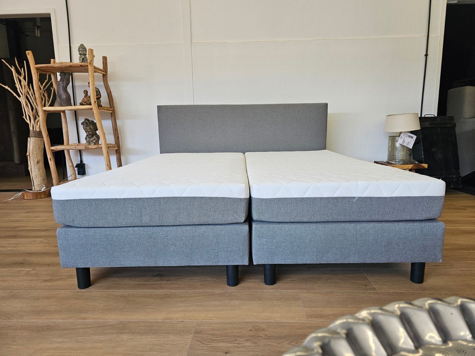 grijze boxspring, Ophalen, Tweepersoons, Home Friesland, Zo goed als nieuw