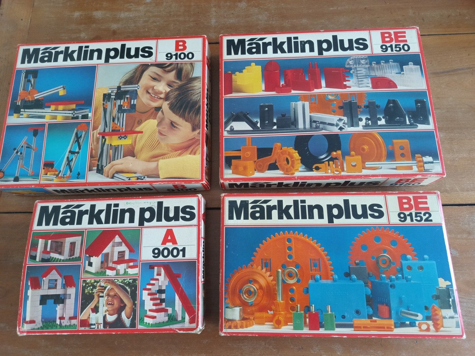 Märklin plus bouwdozen, Ophalen of Verzenden, Gelezen