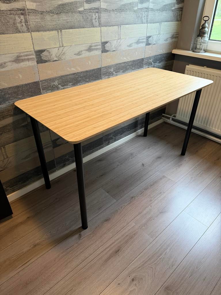 Bureau eiken kleurig blad, verstelbare poten - 140x65x68 cm, Huis en Inrichting, Ophalen, Hout, Zo goed als nieuw, Bruin