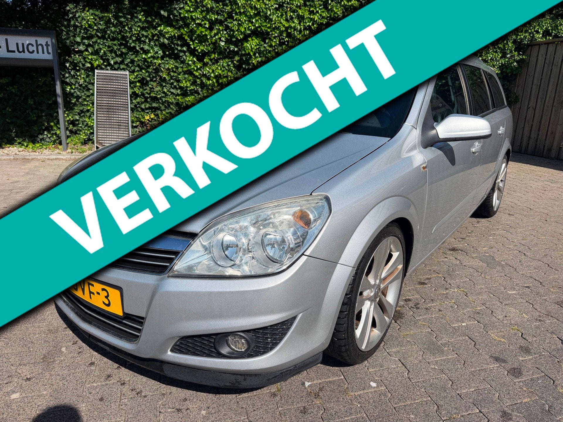 Opel Astra Wagon 1.8 Cosmo-Airco-Leer-stoelverwarming-Cruise, Auto's, Opel, Voorwielaandrijving, Gebruikt, Automatische klimaatregeling