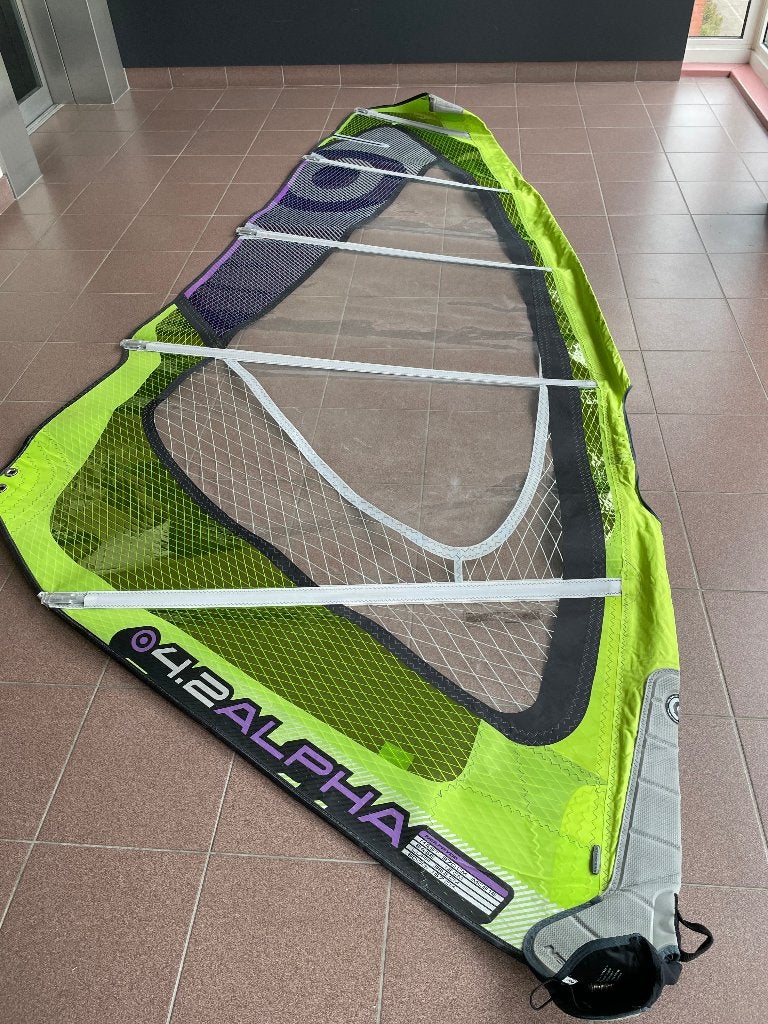 Neillpryde alpha 4.2, Watersport en Boten, Ophalen, 3.5 tot 5 m², Plank, Neilpryde