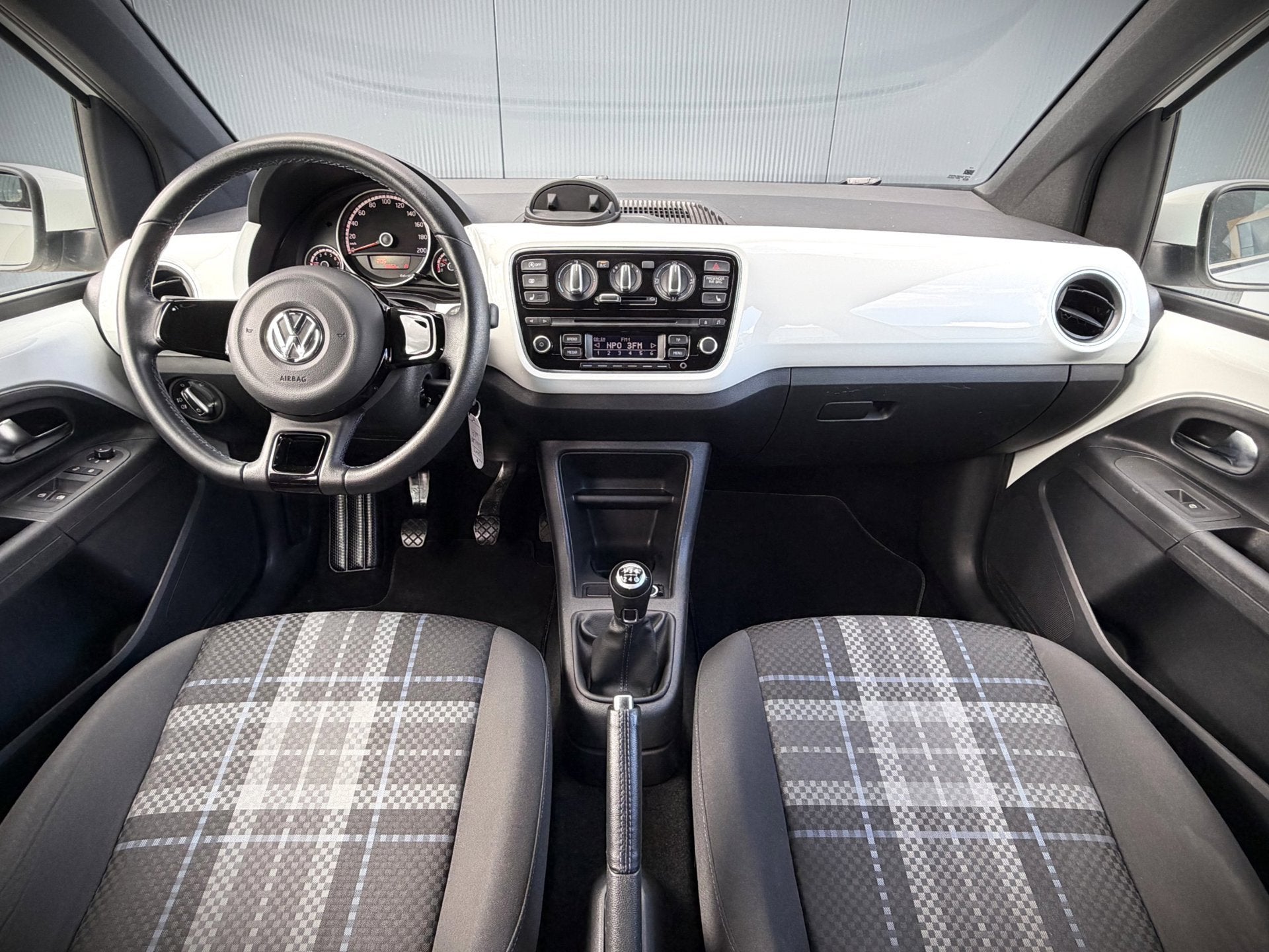 Volkswagen UP! Club / High Up! | Stoelverwarming | 5-deurs |, Voorwielaandrijving, Stof, Gebruikt, 840 kg