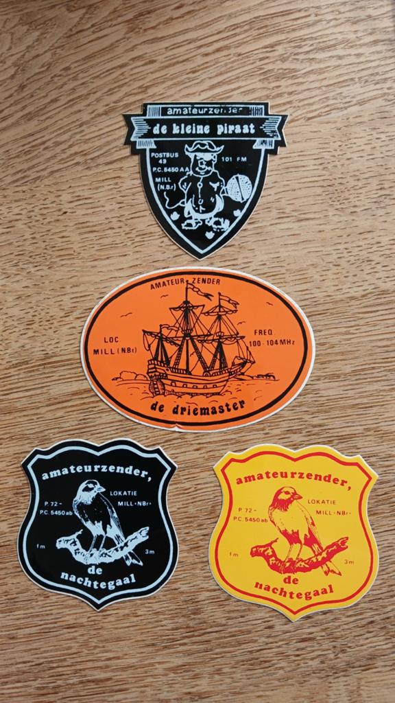 Stickers Radio piraat amateurzenders uit MILL, Ophalen of Verzenden, Zo goed als nieuw, Film, Tv of Omroep