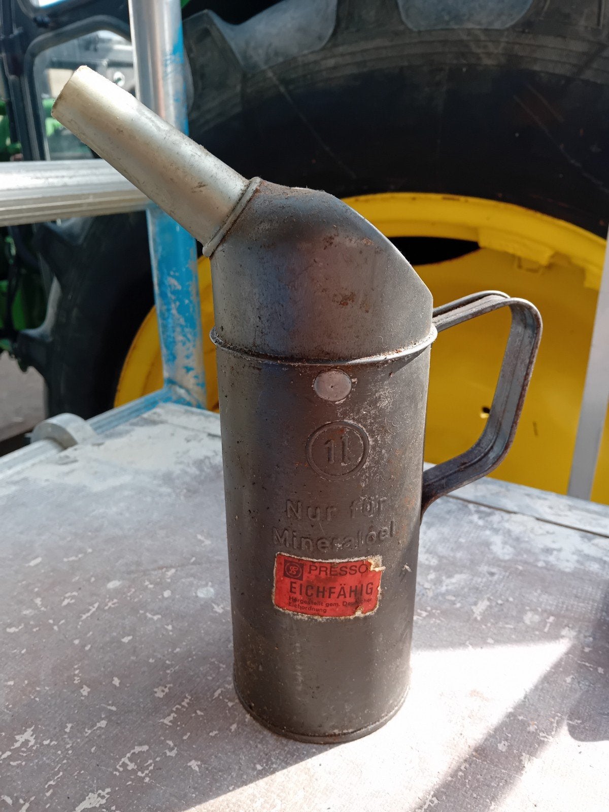 Vintage pressol oliekan, Antiek en Kunst, Ophalen
