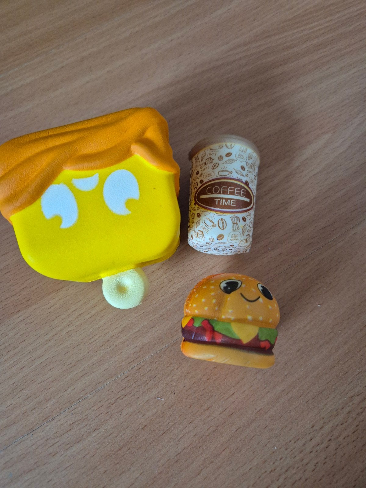 Squishies set: ijsje, hamburger en koffiebeker, Ophalen of Verzenden