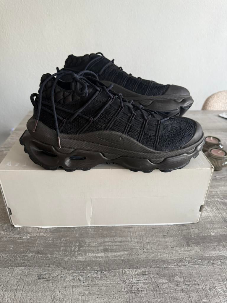 Te koop nieuw paar nike air max flyknit in maat 47, Zwart, Nieuw, Ophalen of Verzenden, Sneakers of Gympen