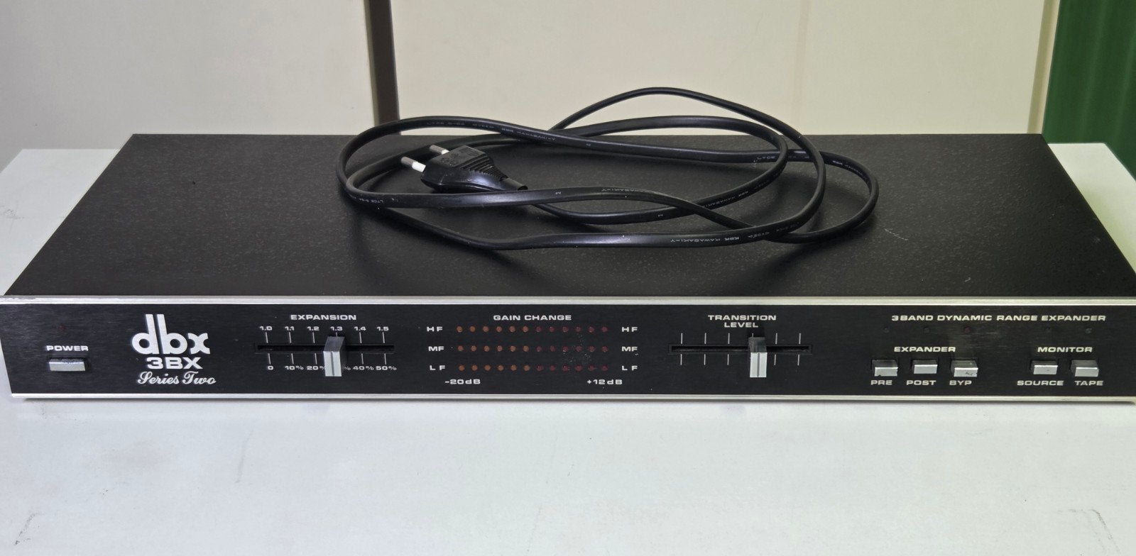 DBX 3bx serie two., Audio, Tv en Foto, Ophalen of Verzenden, Zo goed als nieuw, Audio