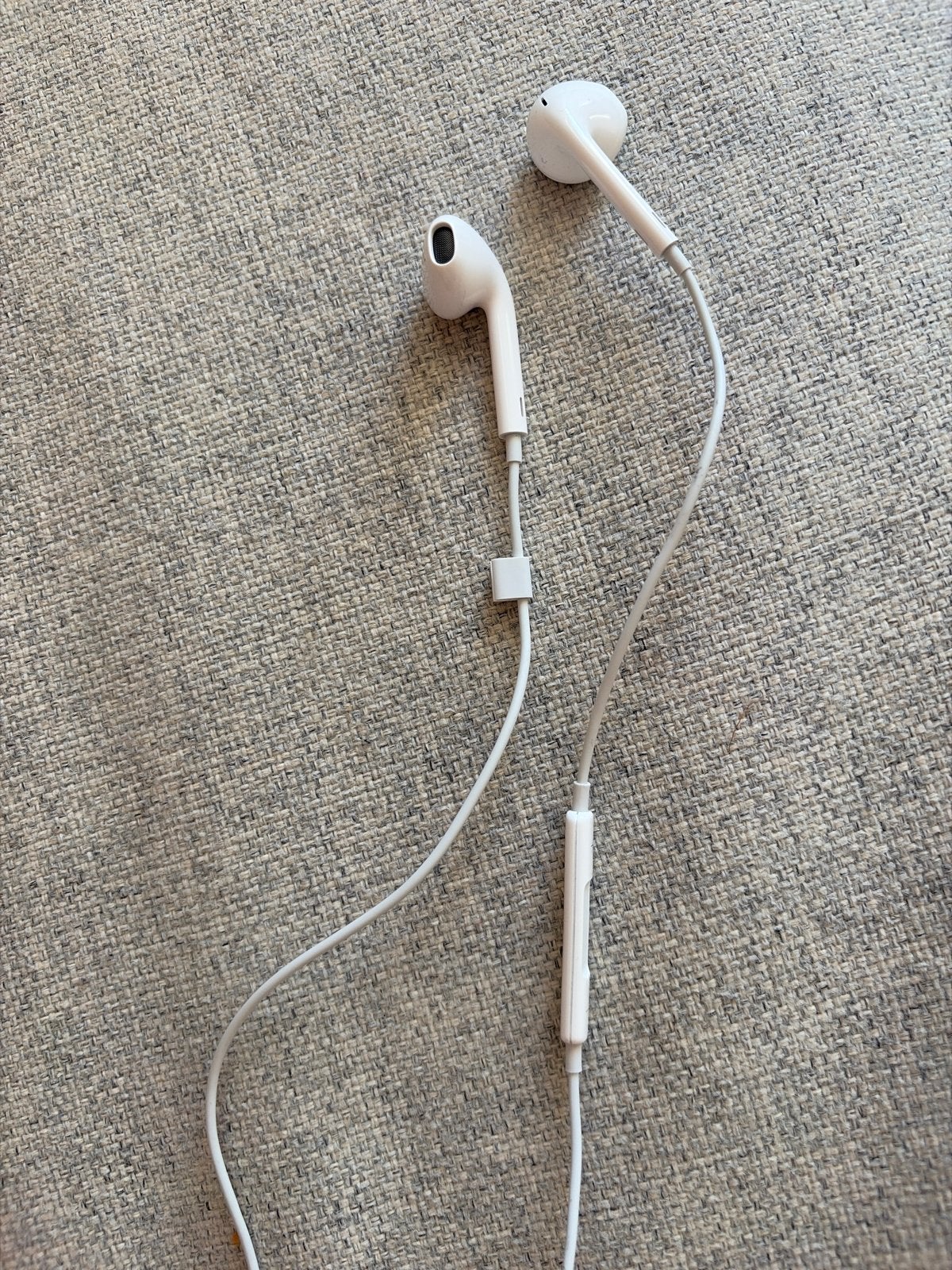 Originele Apple oordopjes met Lightning-aansluiting, Telecommunicatie, Mobiele telefoons | Oordopjes, Ophalen of Verzenden, Zo goed als nieuw