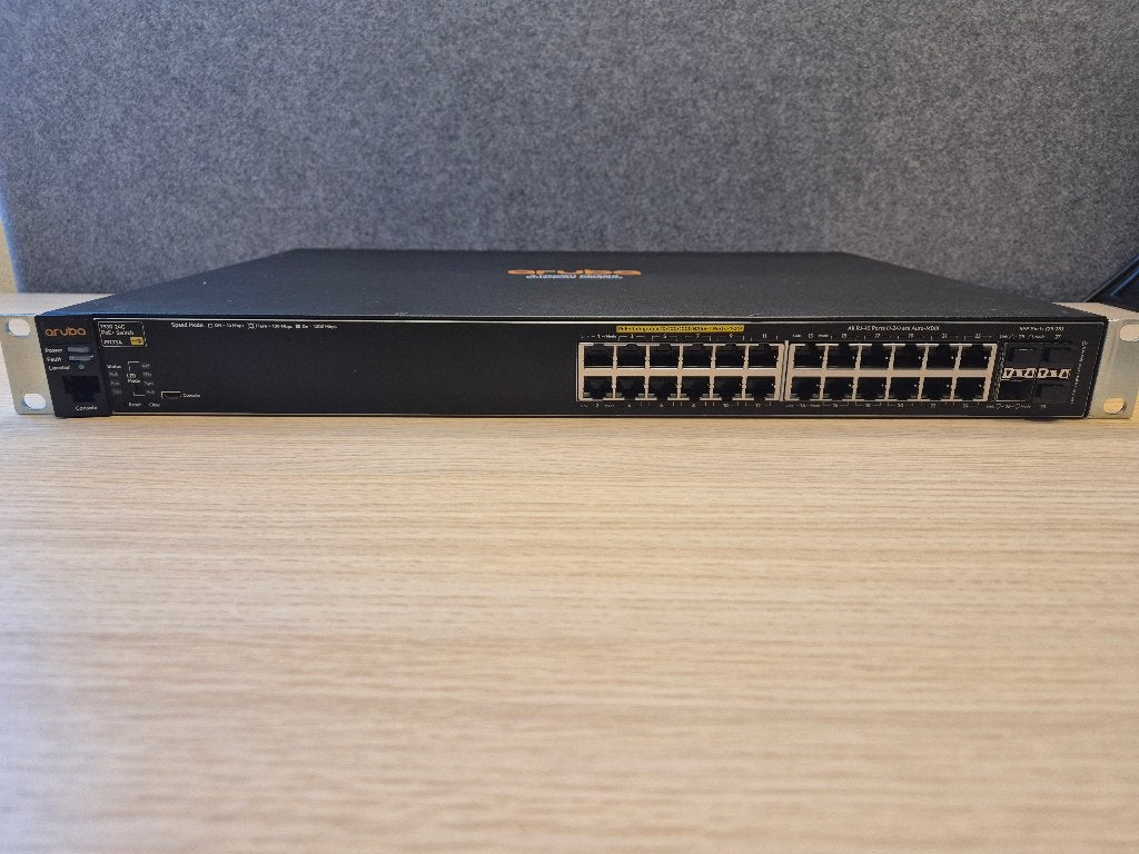 Aruba 2530-24G Poe+ Switch J9773a, Ophalen of Verzenden, Gebruikt