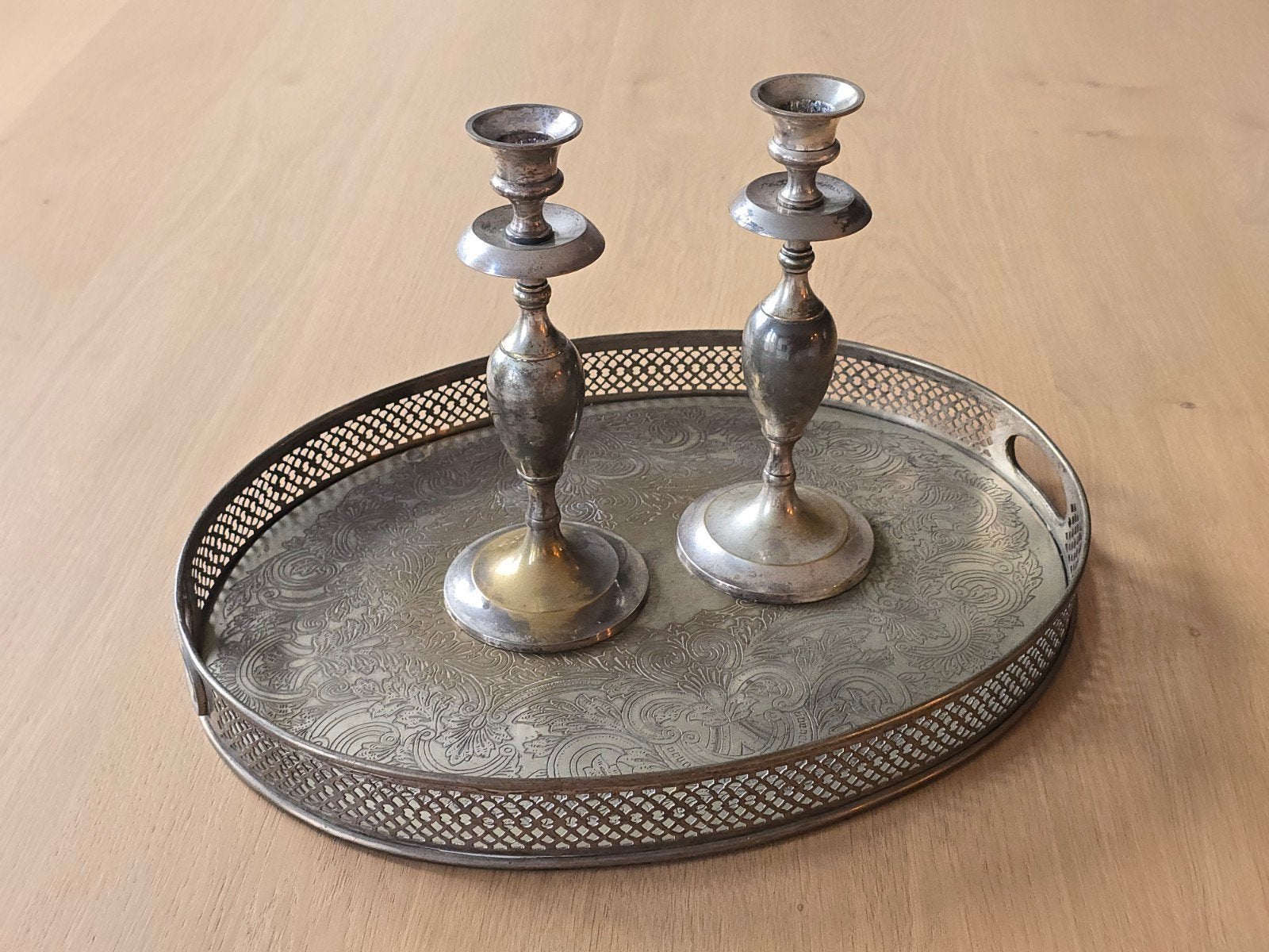 Prachtige antiek bewerkt dienblad & 2 kandelaars €49 !!, Ophalen of Verzenden, Zilver
