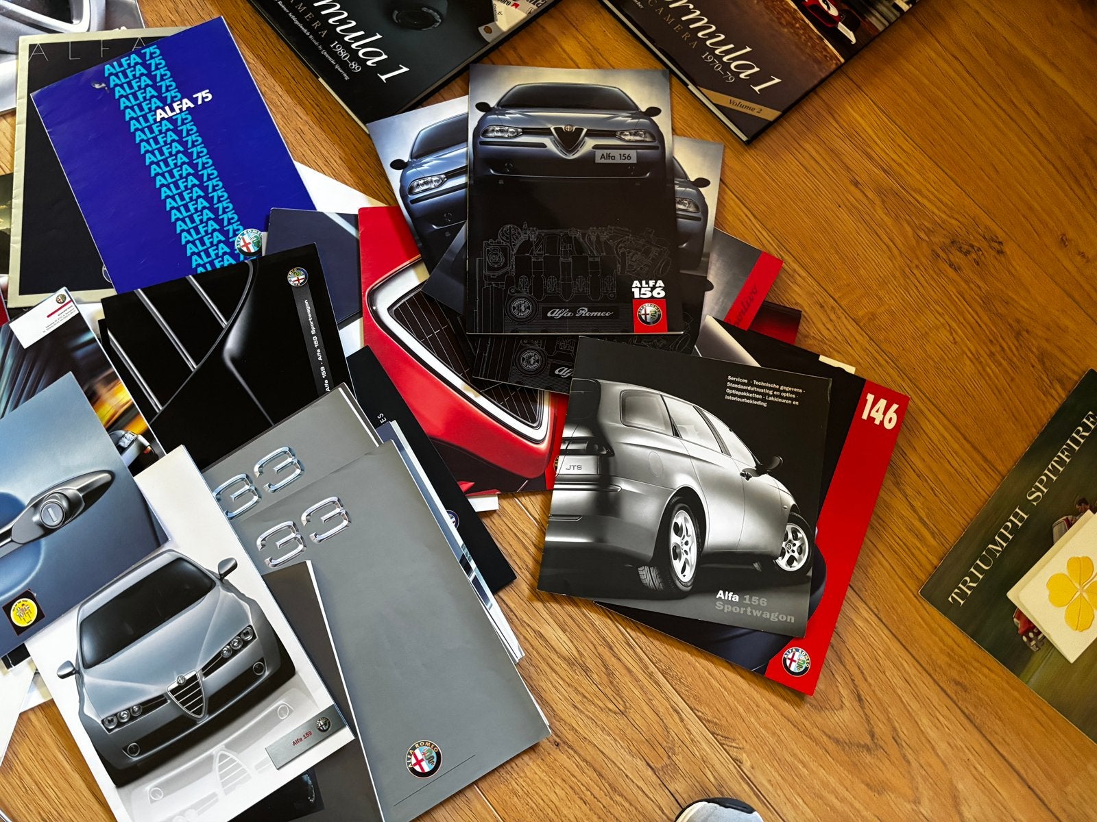 Autofolders Alfa  Romeo, Ophalen of Verzenden, Gelezen, Alfa Romeo