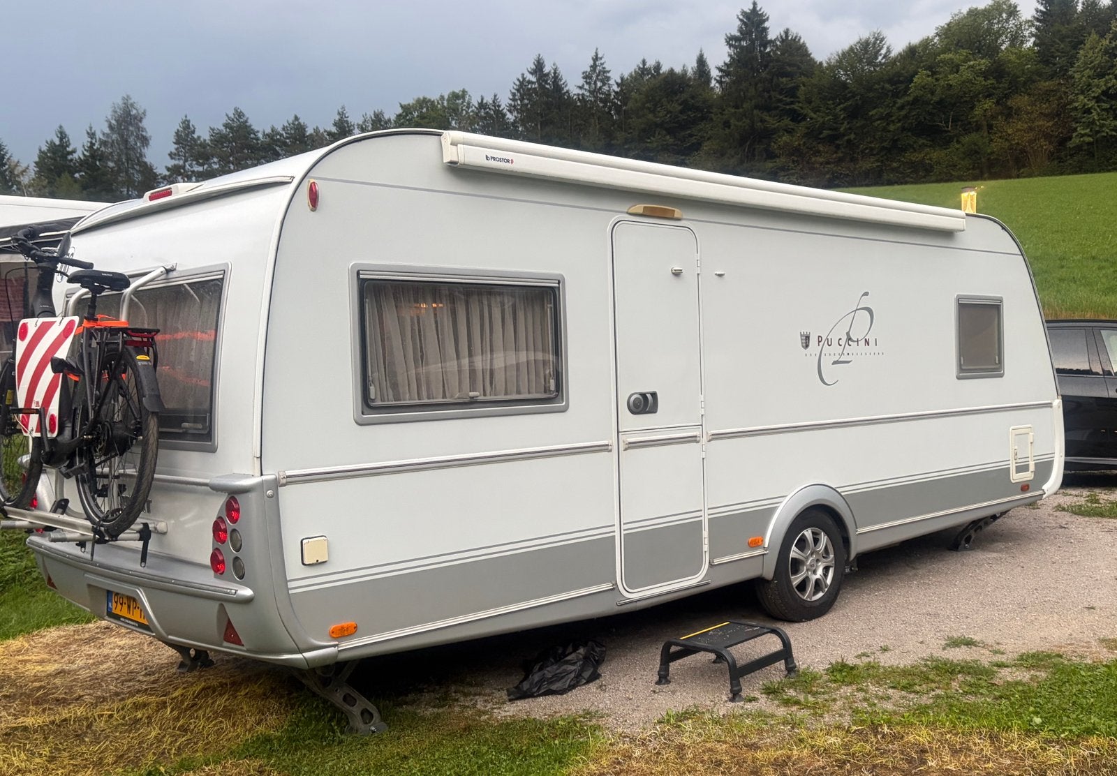 Tabbert Puccini 560, van 2009 zeer nette caravan!, Rondzit, Tabbert, Frans bed, Luifel