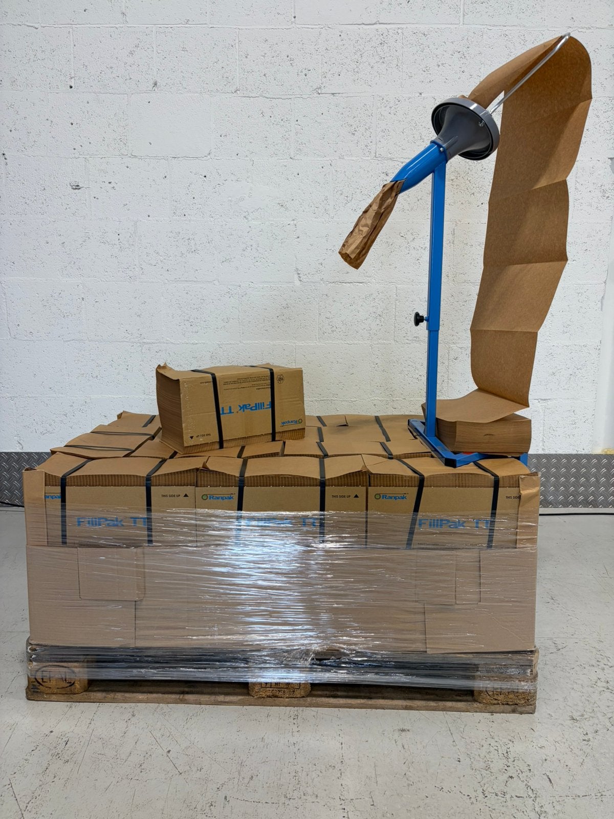 Ranpak FillPak M papier opvulsysteem + 24 pakken papier, Ophalen of Verzenden, Gebruikt