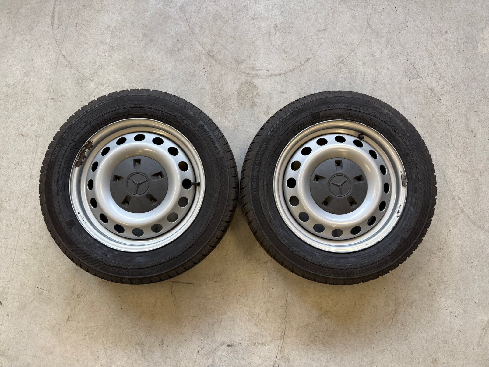 2x MB Vito velgen + Continental All-Season Banden 205/65R16, Ophalen, 16 inch, Banden en Velgen, 205 mm