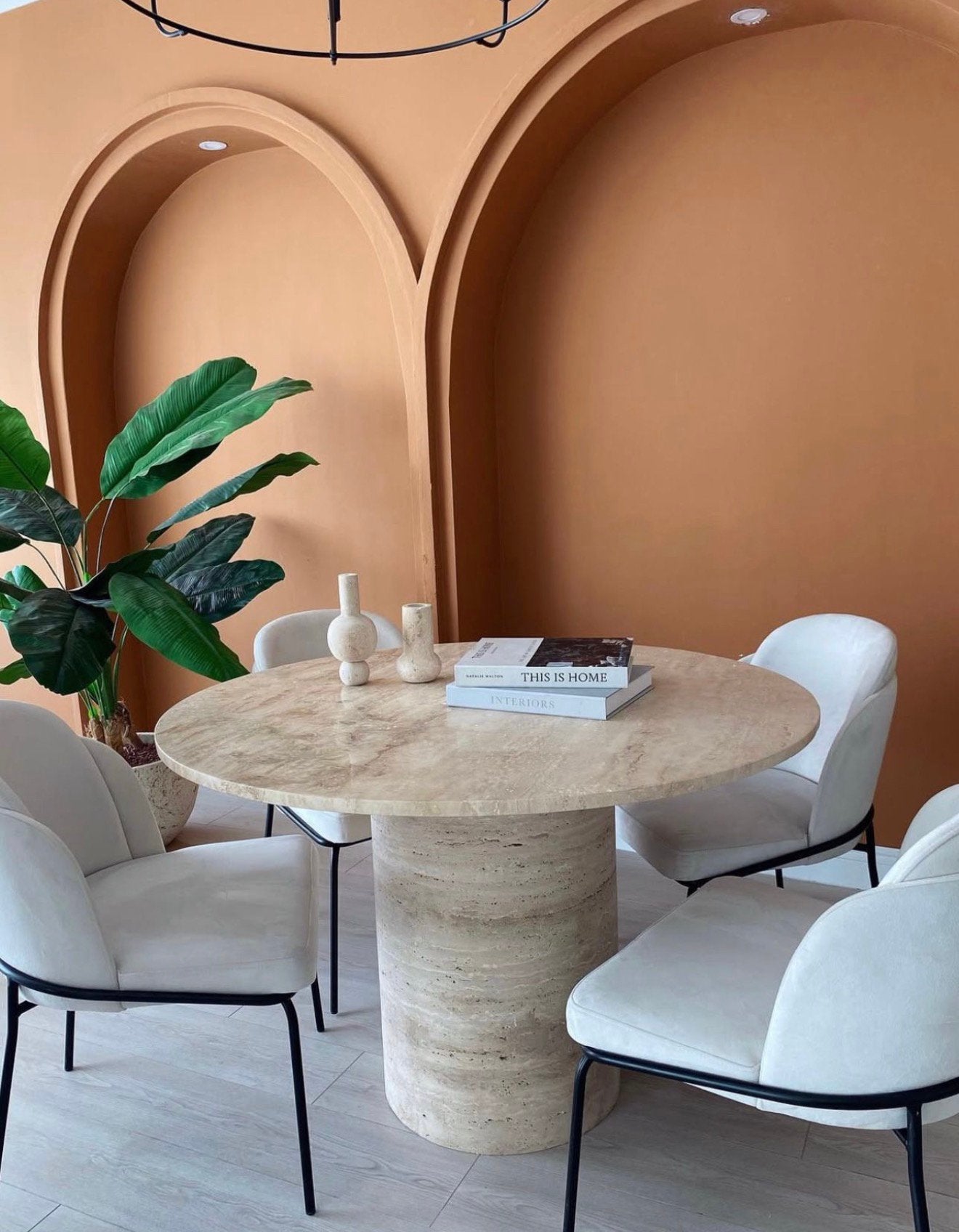 Foto 3 van NIEUW: Exclusieve Travertine Eettafel €3.000