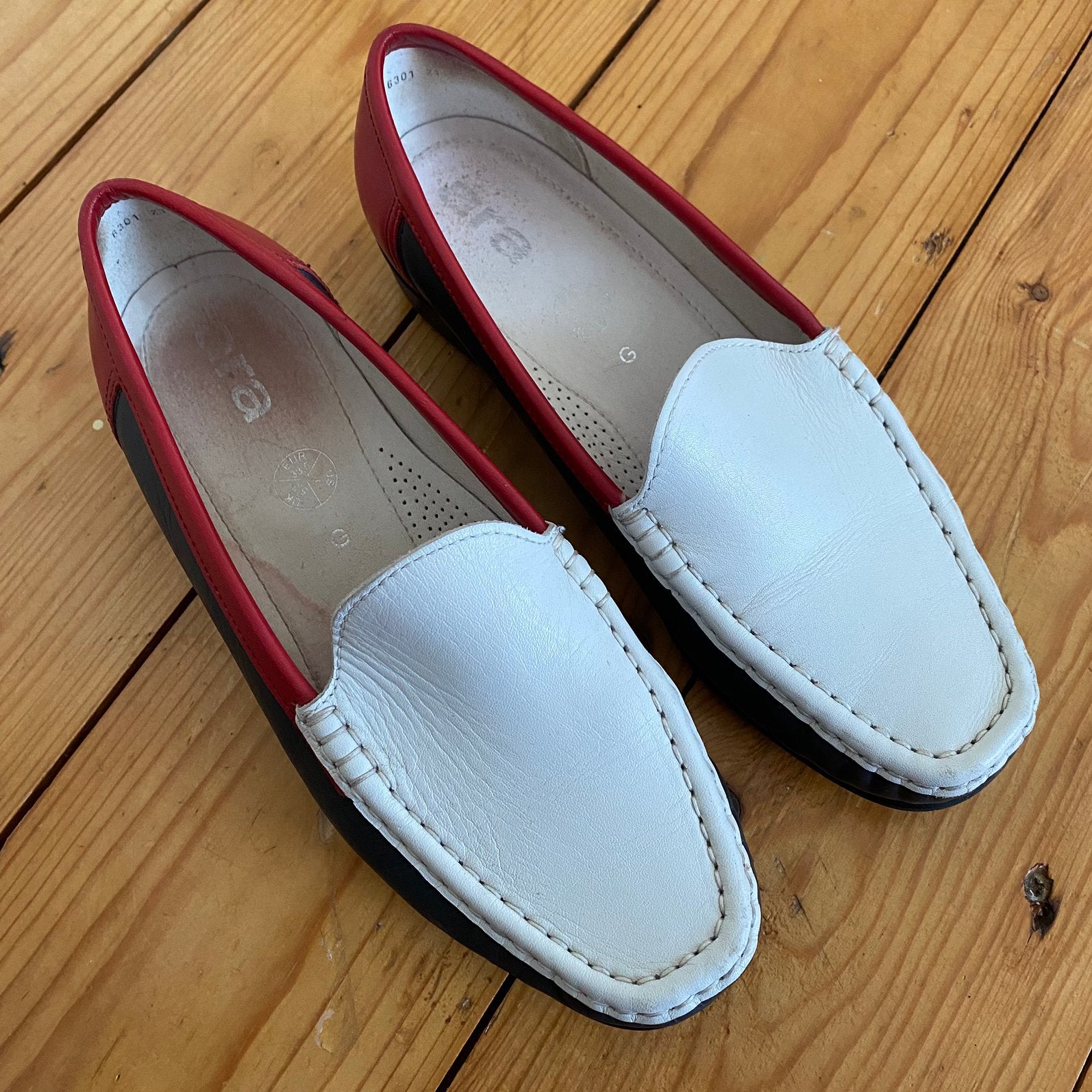 ARA ROOD WIT BLAUWE MOCASSINS  G 38,5, Overige kleuren, Ophalen of Verzenden, Espadrilles of Moccasins, Gedragen