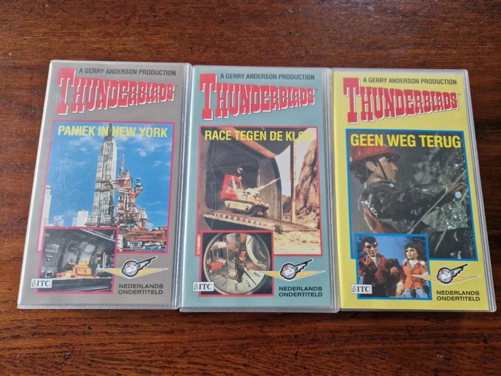 Vintage Thunderbirds VHS videobanden - 3 stuks, Alle leeftijden, Ophalen of Verzenden, Gebruikt, Overige genres