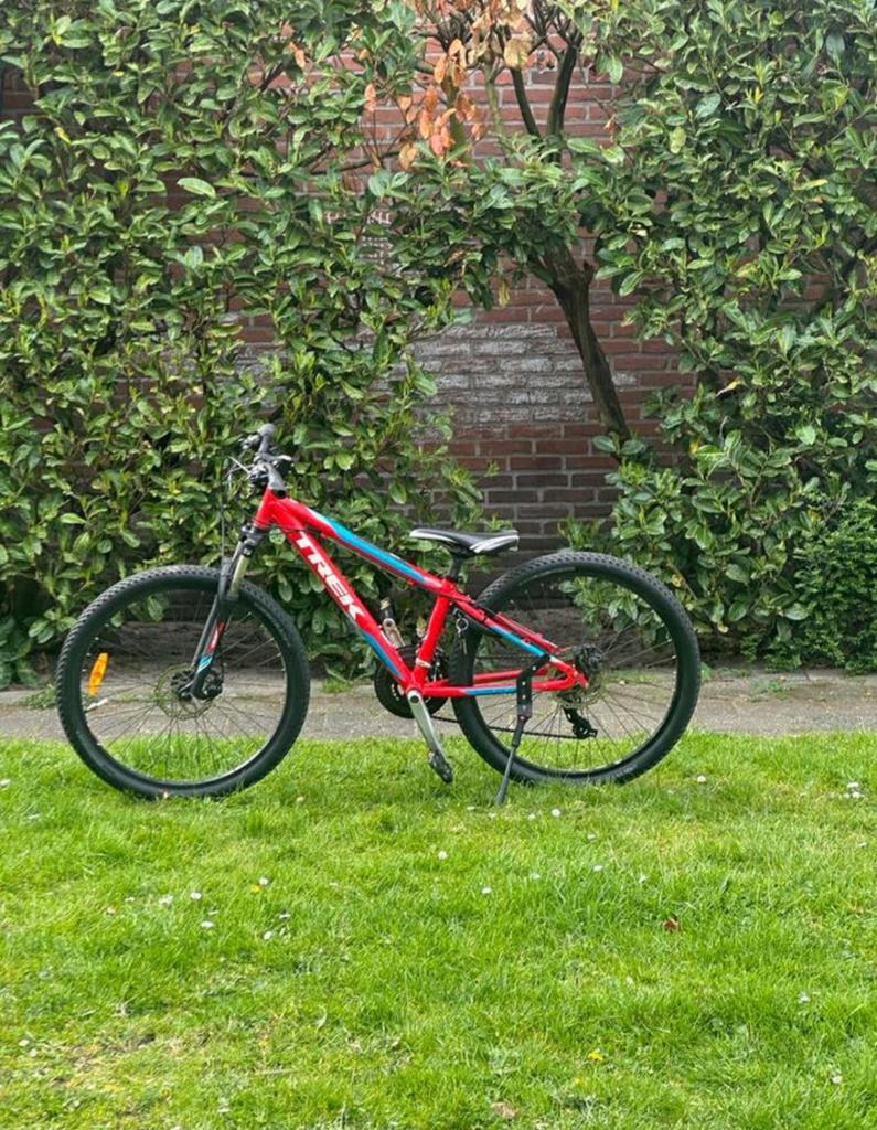 Trek Mountainbike 3500 Rood/Blauw, Fietsen en Brommers, Fietsen | Heren | Sportfietsen en Toerfietsen, Overige merken, Gebruikt