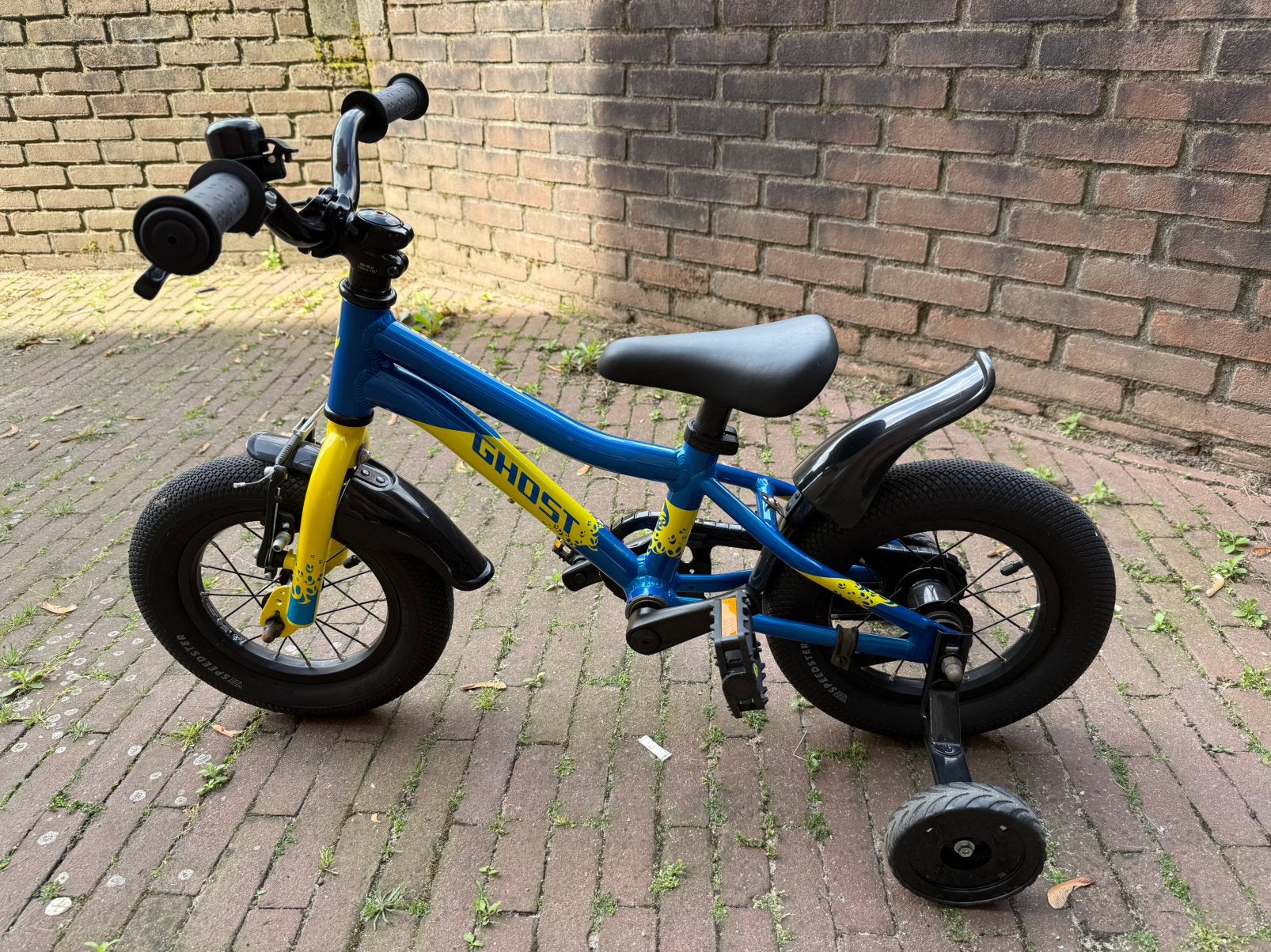 Leuk goed uitziend kinderfietsje, Ophalen, Zo goed als nieuw, Minder dan 16 inch, Zijwieltjes