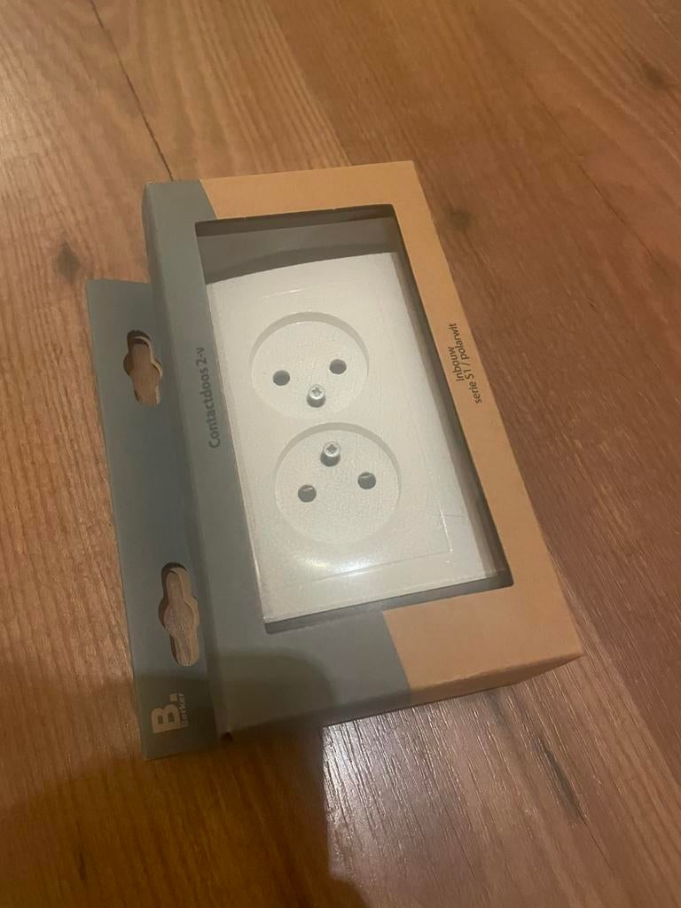 Berker Contactdoos 2-v S1 / polarwit, Doe-het-zelf en Verbouw, Elektra en Kabels, Ophalen of Verzenden, Nieuw, Stopcontact