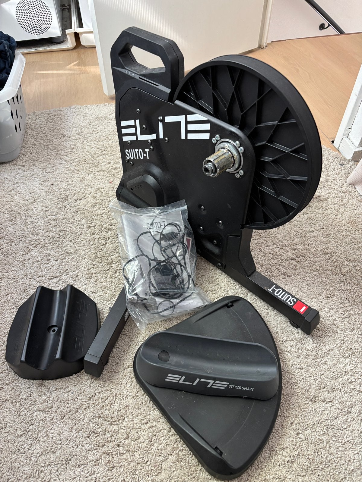 Elite Suito T indoor trainer voor o.a. zwift, Ophalen, Gebruikt