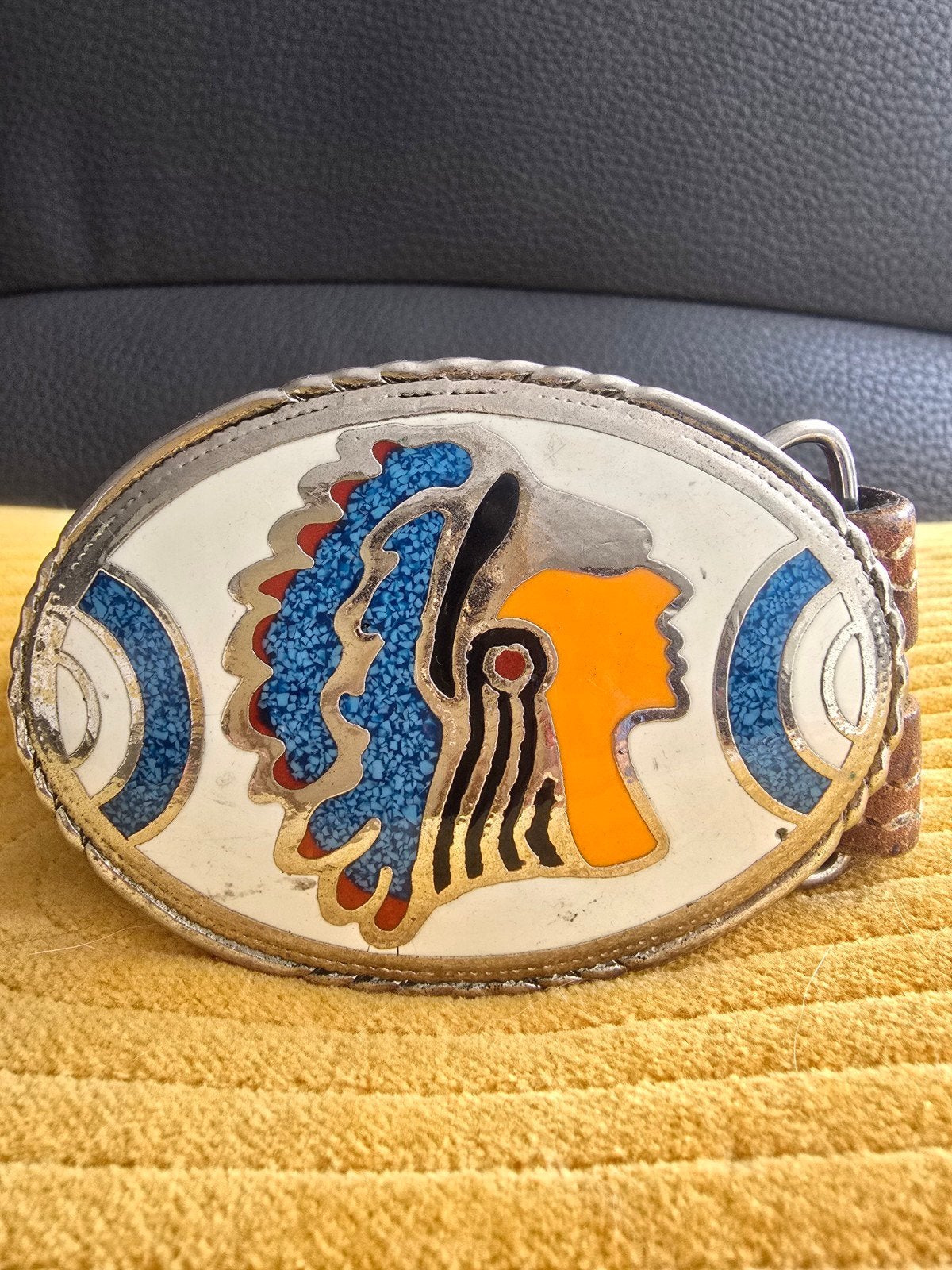 Vintage Leren Riem met Indianen Buckle, Ophalen of Verzenden, Gedragen, Bruin, Echt leder