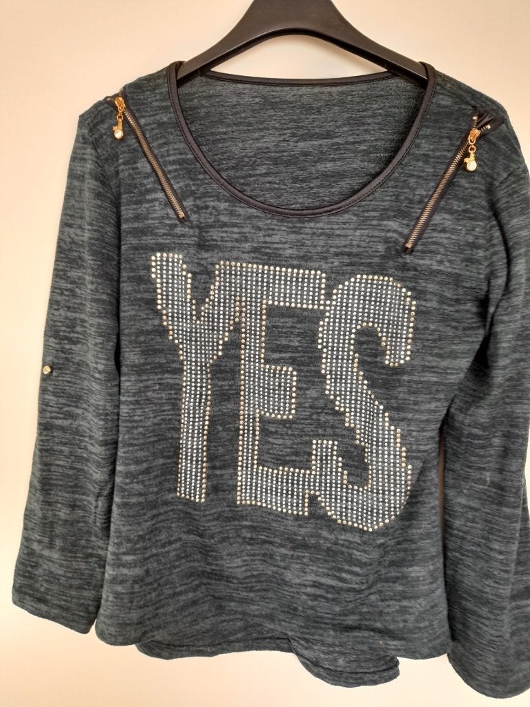 Top mtM YES groen, Kleding | Dames, Tops, Maat 38/40 (M), Ophalen of Verzenden, Zo goed als nieuw, Lange mouw