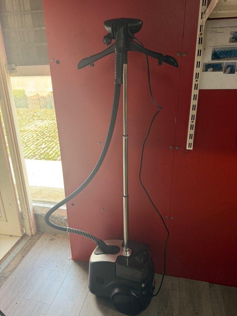 Priston 2000w kledingstomer stoomapparaat, Ophalen, Gebruikt, Kledingstomer