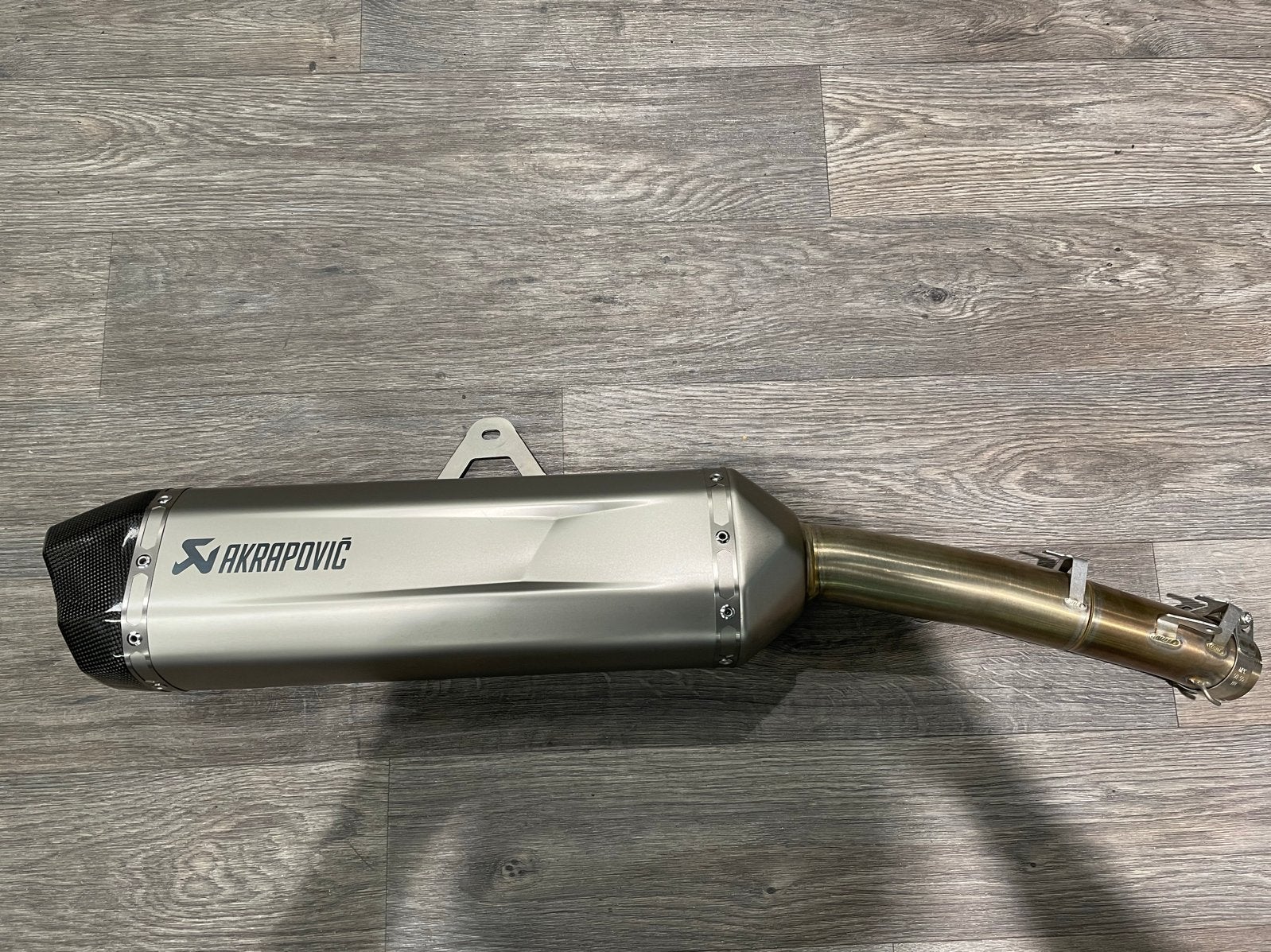 Nieuwe Akrapovic uitlaat voor Triumph Tiger 900 GT/Rally Pro, Nieuw, Ophalen of Verzenden, /, Akrapovic