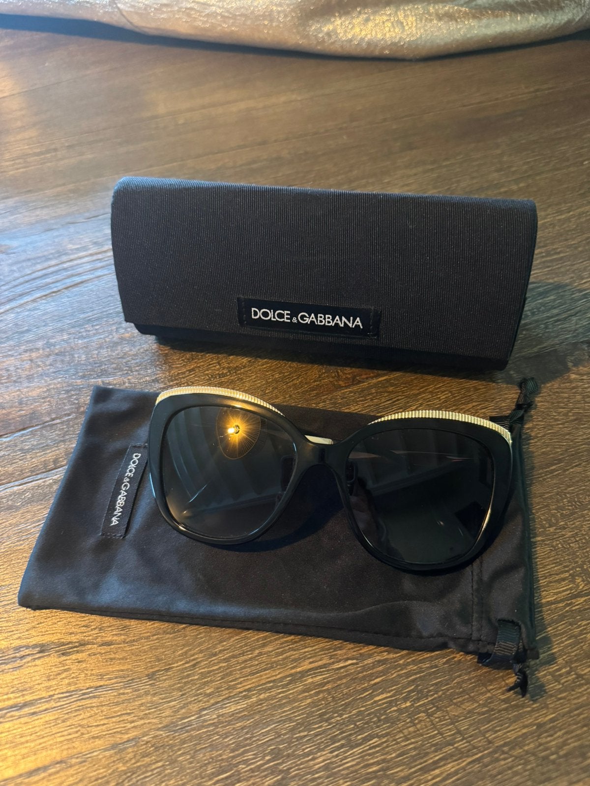 Zonnebril Dolce & Gabbana, Sieraden, Tassen en Uiterlijk, Zonnebril, Zwart, Ophalen of Verzenden, Zo goed als nieuw