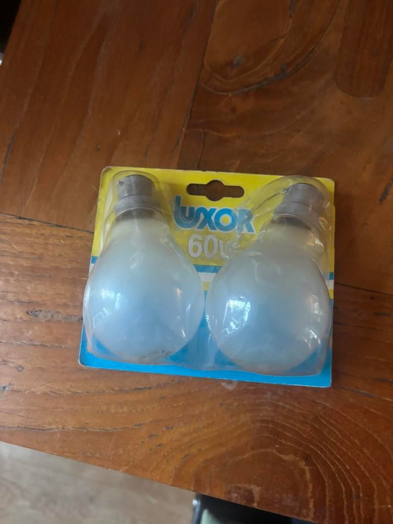 Lamp met baionette aansluiting., Ophalen of Verzenden, Zo goed als nieuw, E27 (groot), Led-lamp