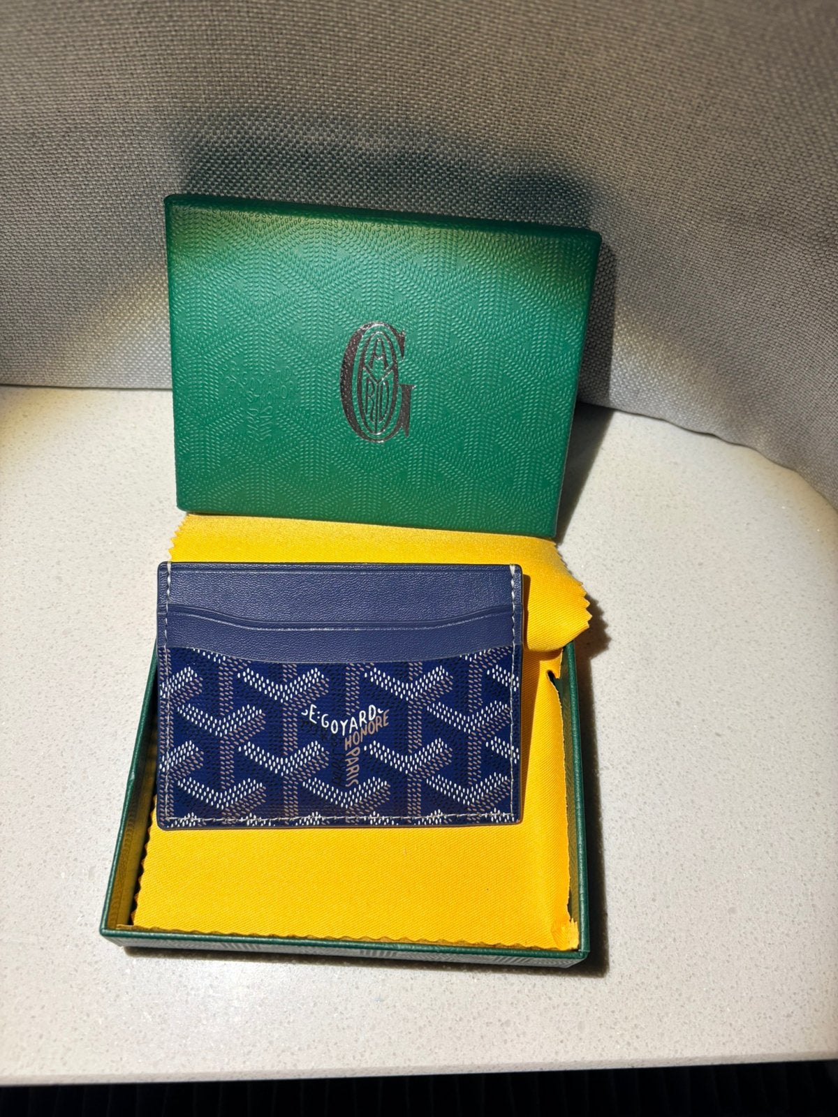 Goyard passjeshouder, Blauw, Zo goed als nieuw, Met knipsluiting, Ophalen