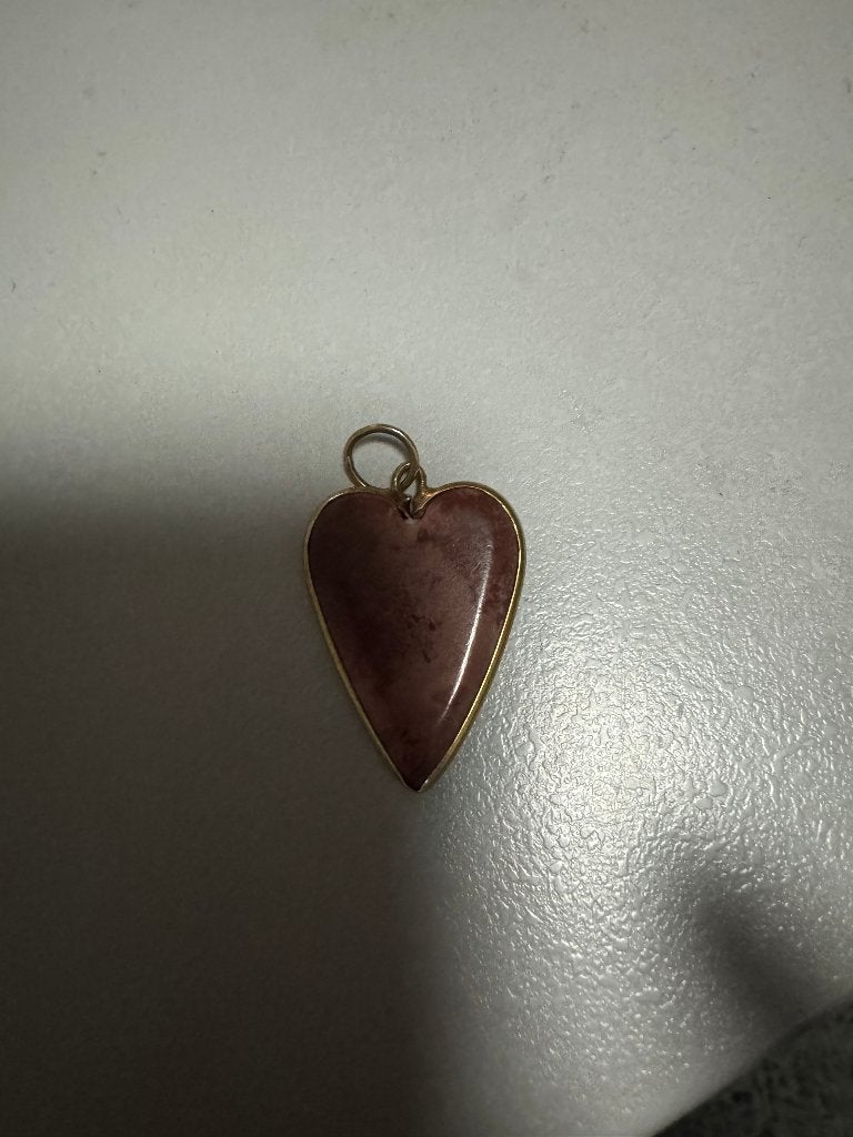 Gouden hanger met een grote steen in de vorm van een hart., Sieraden, Tassen en Uiterlijk, Kettinghangers, Ophalen of Verzenden