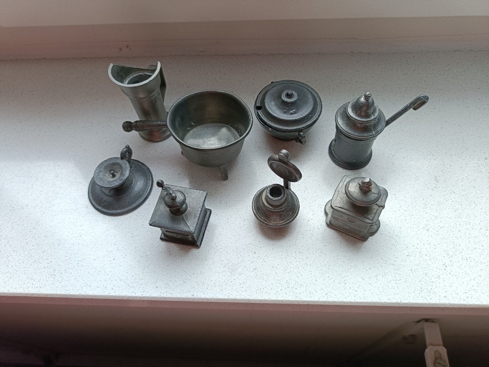 Set van 8 tinnen miniatuur figuurtjes, Ophalen, Zo goed als nieuw