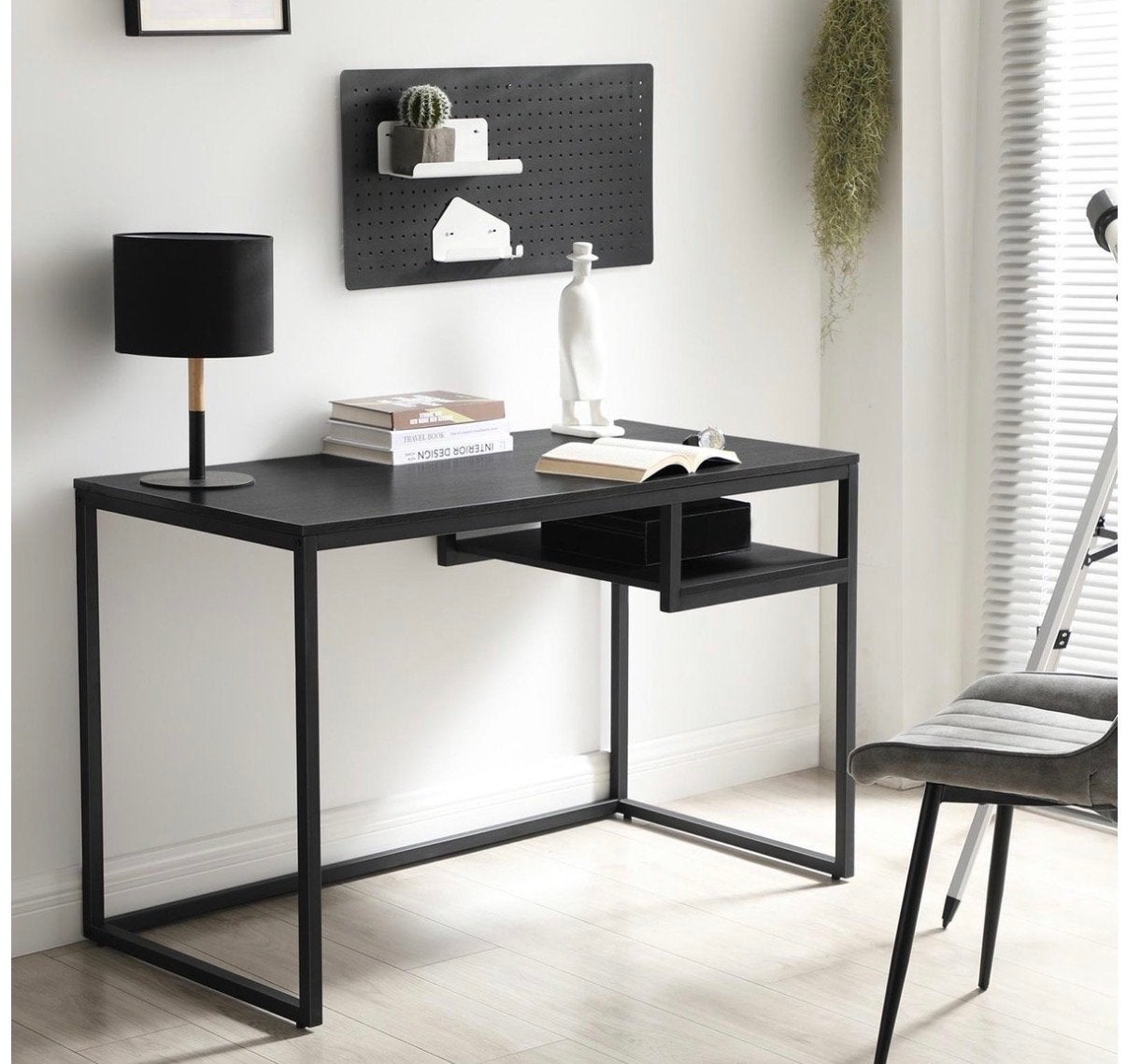 Zwart bureau 120x60 cm met extra plateau - Zo goed als nieuw, Ophalen, Spaanplaat of MDF, Zo goed als nieuw, Opbergruimte