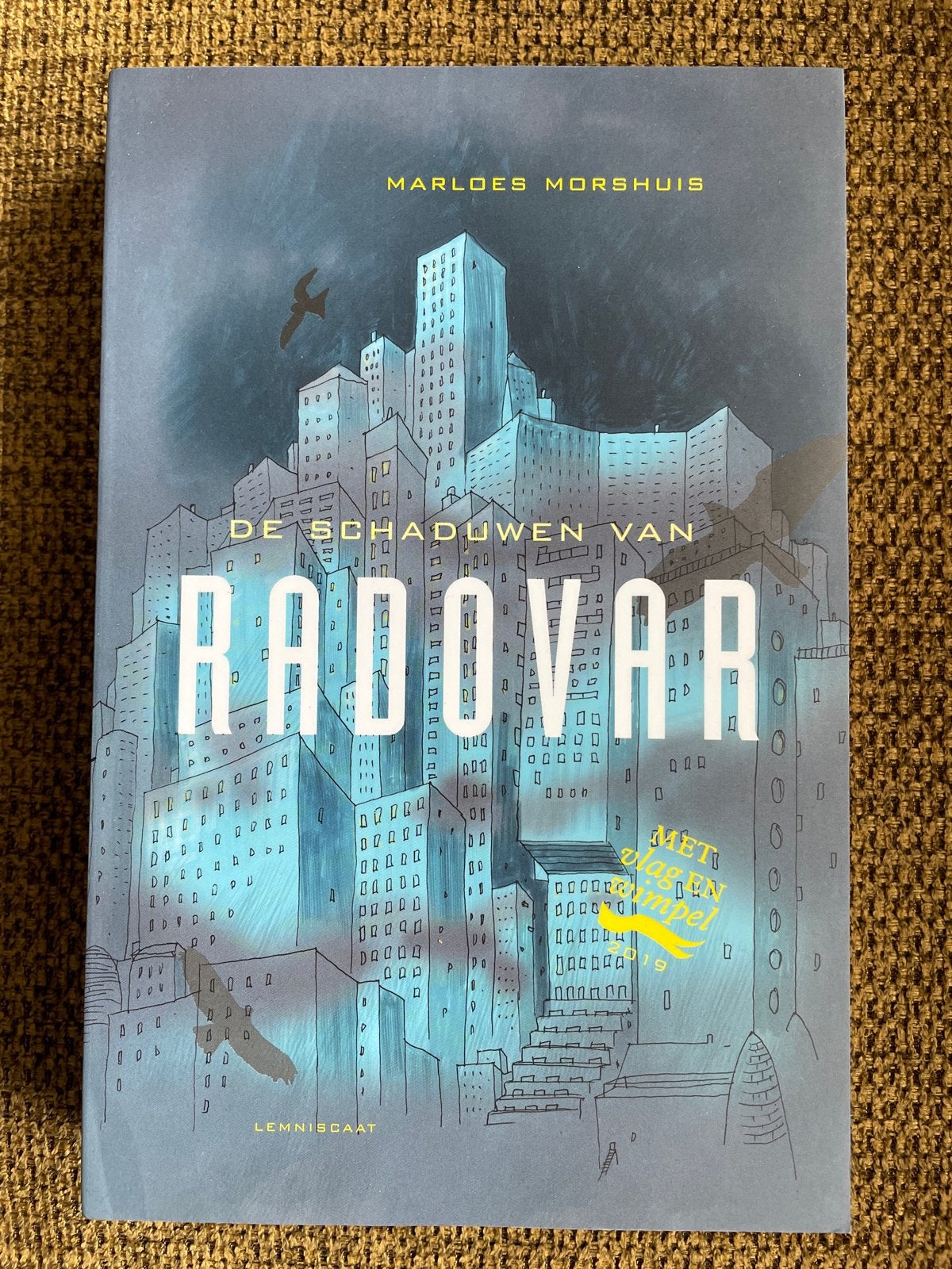De Schaduwen van Radovar - Marloes Morshuis (Zo goed als nie, Ophalen of Verzenden, Zo goed als nieuw, Nederland