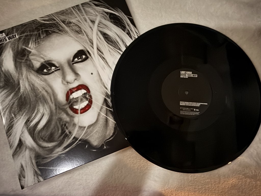 Lady Gaga born to die vinyl, LP, Overige genres, Ophalen of Verzenden, Zo goed als nieuw
