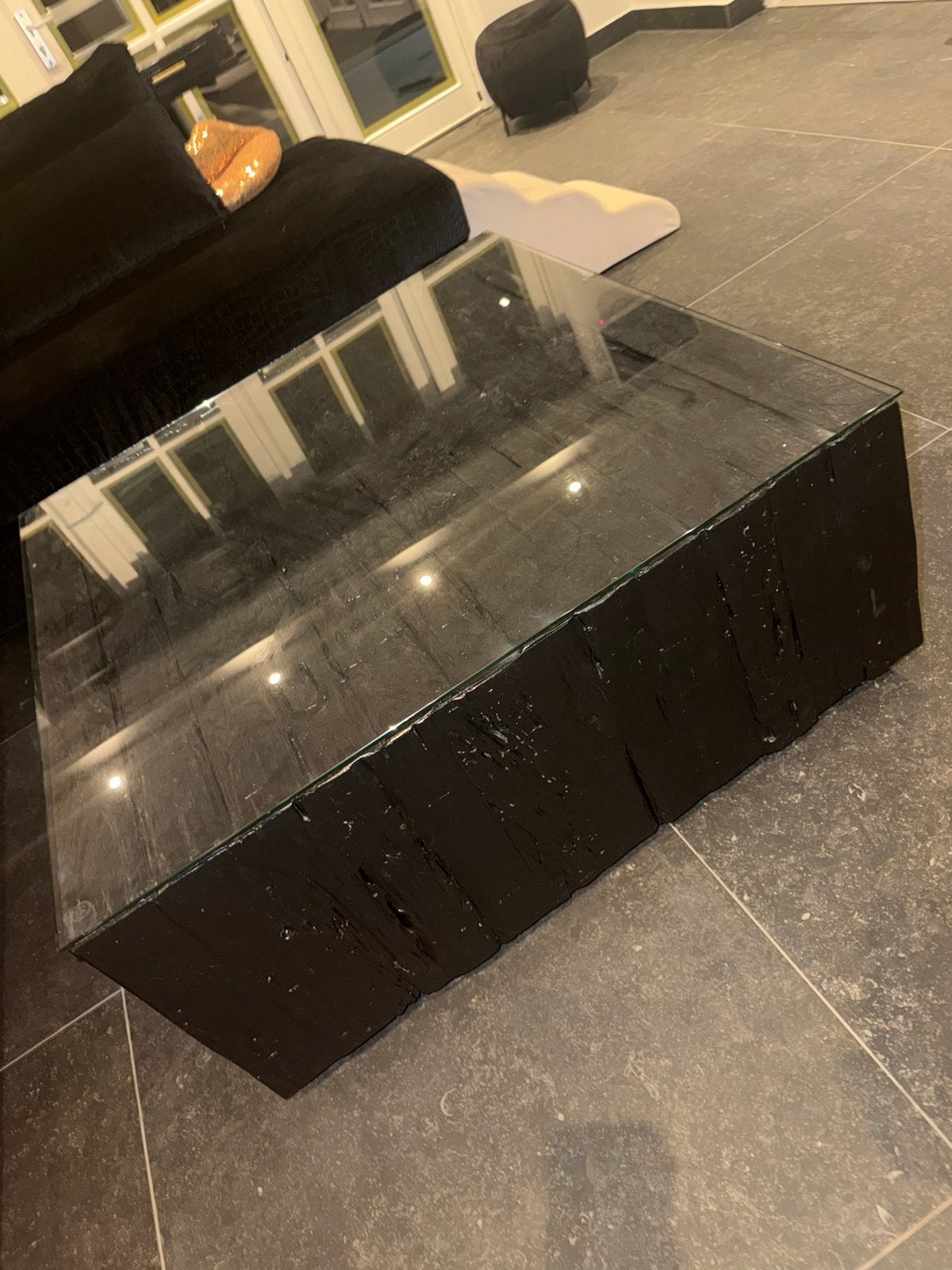 Robuuste zwarte houten salontafel 100x100 met glasplaat, Gebruikt, 100 tot 150 cm, Vierkant, Ophalen of Verzenden