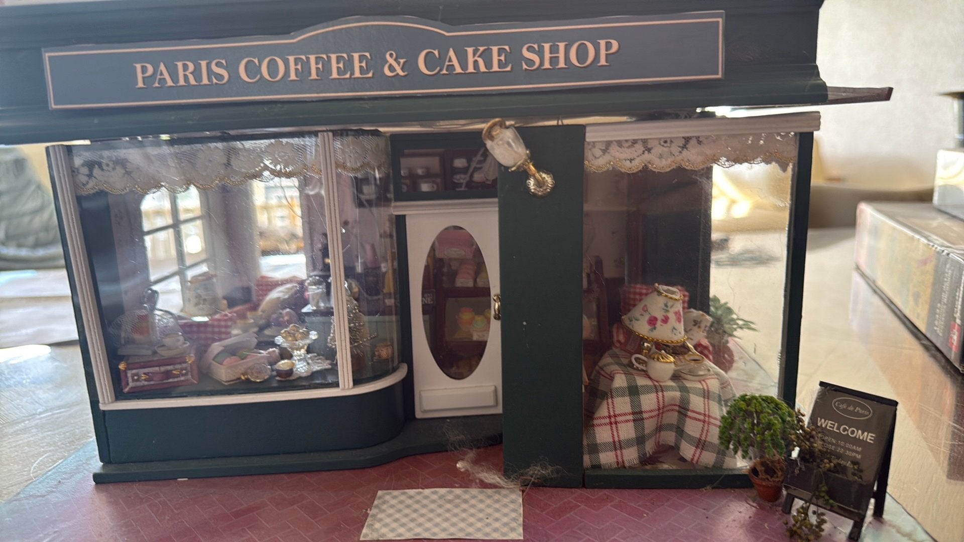 Poppenhuisje coffeebar en bakkerij, Verzamelen, Poppenhuizen en Toebehoren, Ophalen, Gebruikt, Poppenhuis