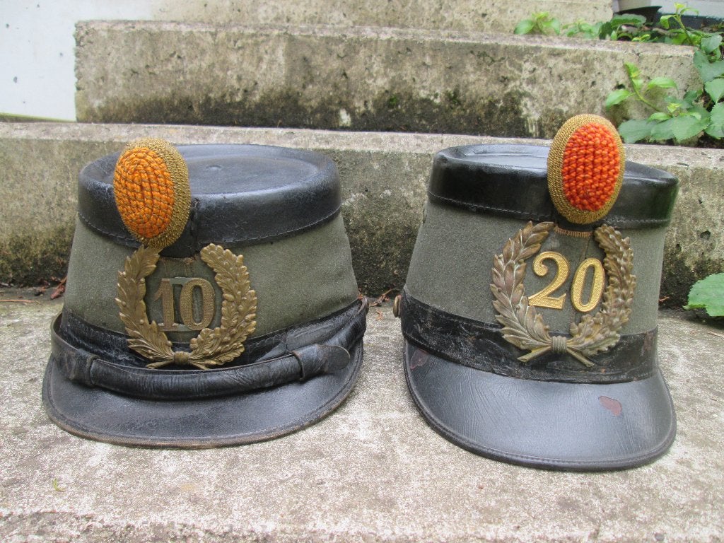 Nederlandse shako model 1912 10 regiment infanterie manschap, Ophalen of Verzenden, Landmacht, Nederland, Embleem of Badge