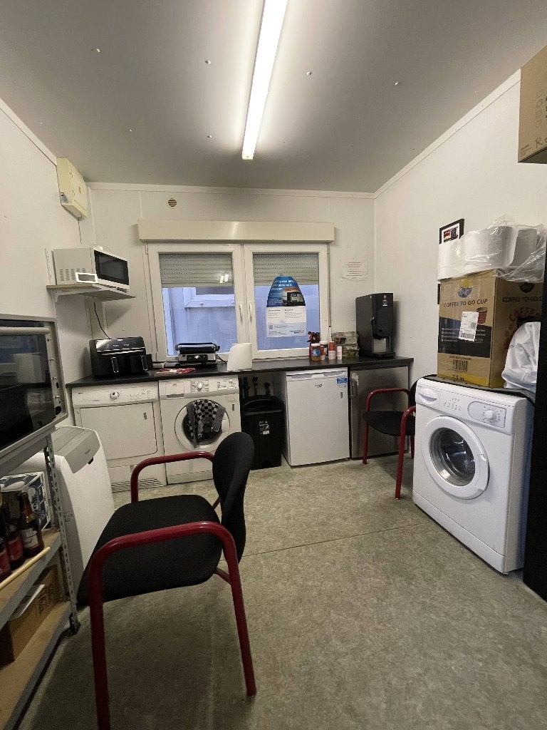 Foto 9 van Kantineunit / schaftunit circa 25 m² – keuken, toilet